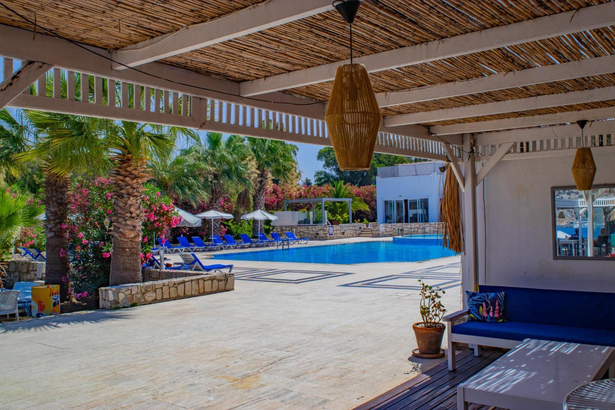 Ladonia Hotels Zemda Guemuesluek מראה חיצוני תמונה