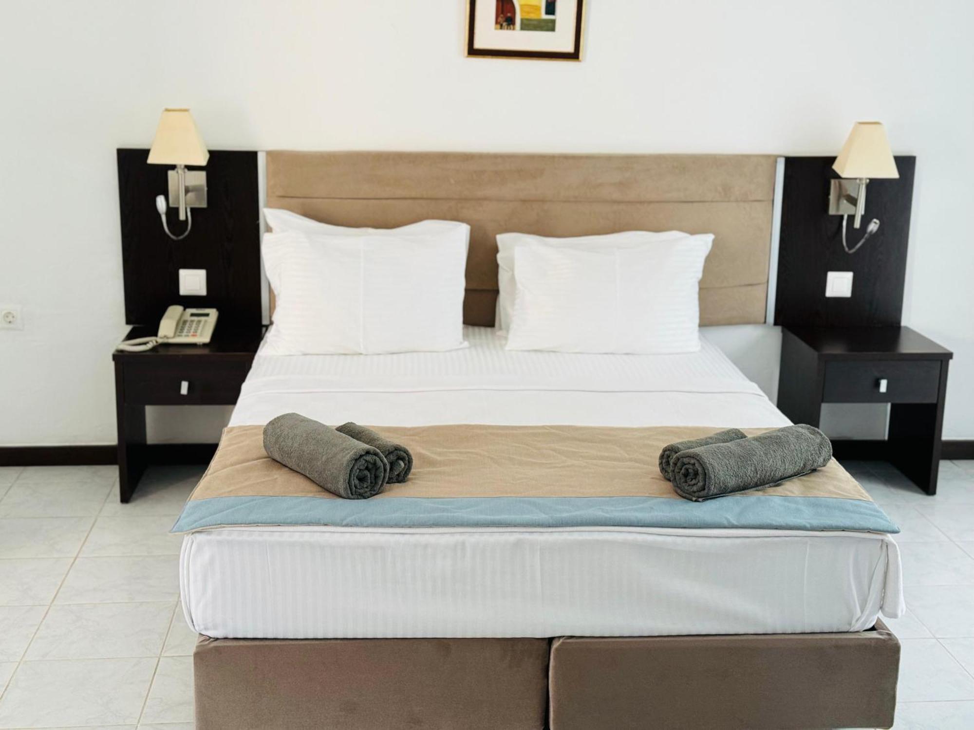 Ladonia Hotels Zemda Guemuesluek מראה חיצוני תמונה